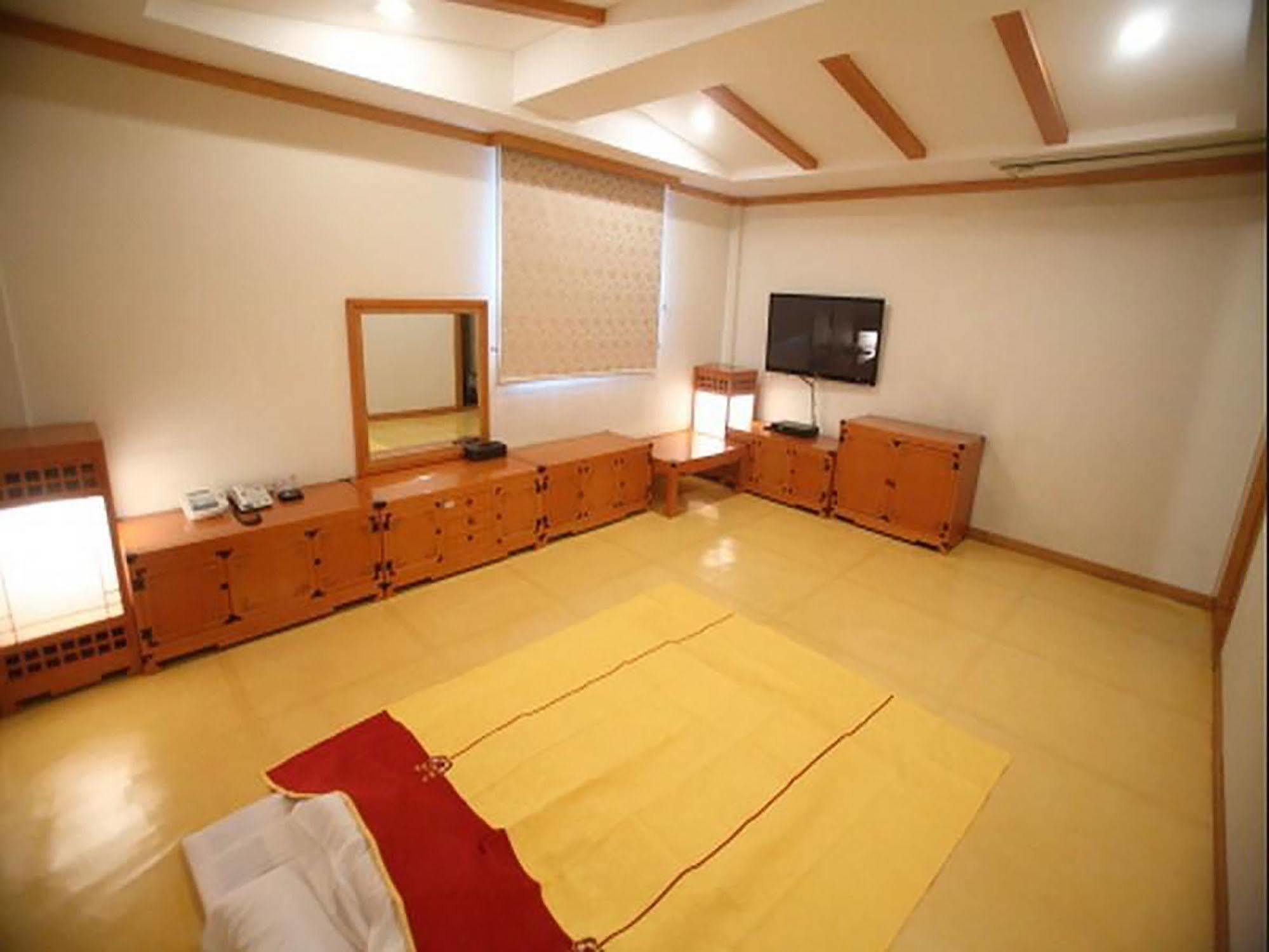 Suncheon Royal Tourist Hotel Extérieur photo